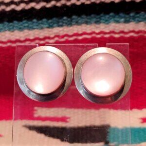 Vintage  Sterling Silver Pink Mother of Pearl Round Stud Earrings
